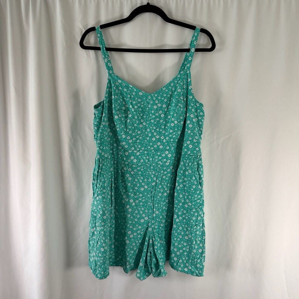 Torrid Romper Women's 1 1X Green FLoral Smocked Sleeveless Adjustable Stretch